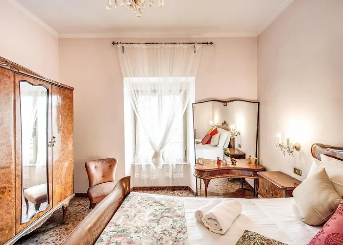 Warm In Ancient Building In Vatican-p S Pietro Appartement