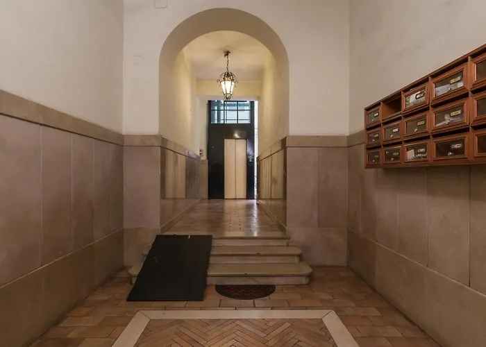 Warm In Ancient Building In Vatican-p S Pietro * Rome